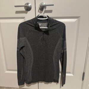 Figs 1/4 zip salta underscrub, size small, gray
